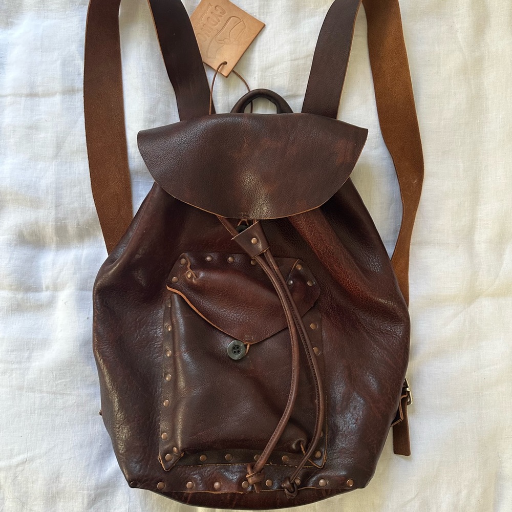 Cydwoq Leather Backpack Fortress